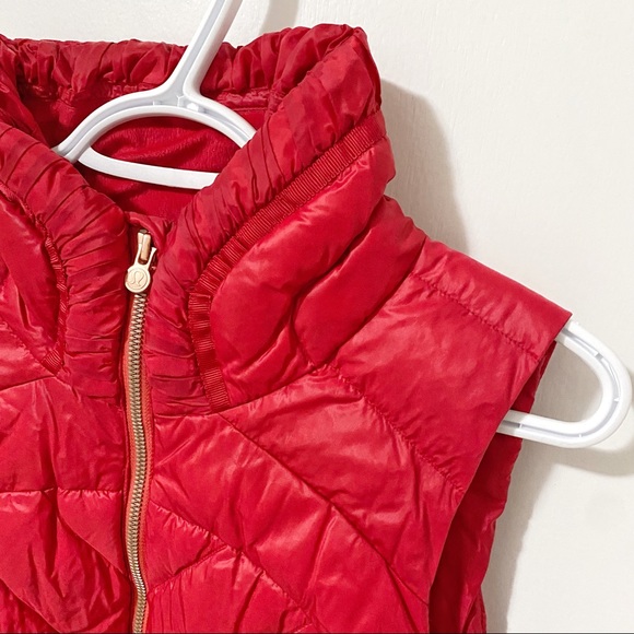 Lululemon Down Town Down Vest in Currant Red size 8 - Picture 10 of 16